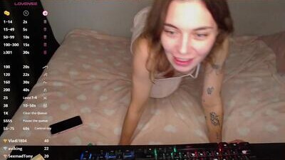 molly_wheel public webcam profile photo 9