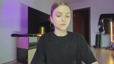 mollydangerous public webcam profile photo 3