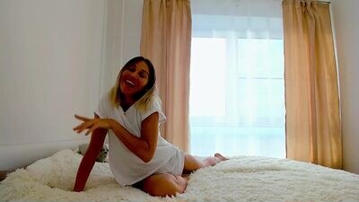 mona_cruz public webcam profile photo 3