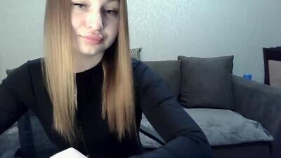 monica_211 public webcam profile photo 4
