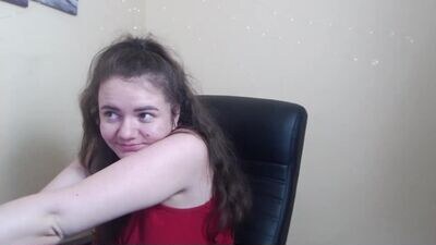 monikaskyfull public webcam profile photo 3
