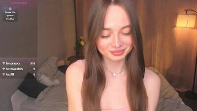 moon_puzzles public webcam profile photo 9
