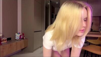 moonavellle_ public webcam profile photo 5