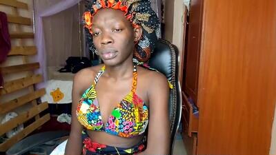 mouthymiss public webcam profile photo 3