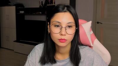 ms_emily_ public webcam profile photo 3