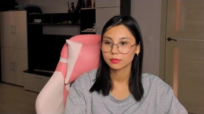 ms_emily_ public webcam profile photo 7