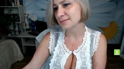 music_fairy public webcam profile photo 8