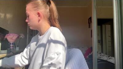 myriamprovencio public webcam profile photo 8