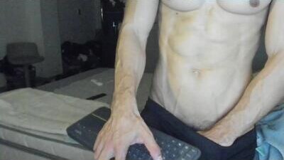 mysterious_muscles public webcam profile photo 6