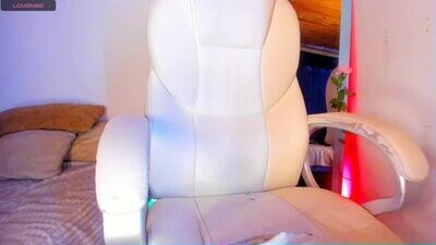 naaoomi public webcam profile photo 2