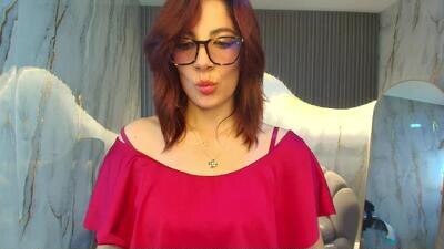 nadia_r_ public webcam profile photo 3
