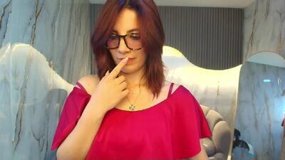 nadia_r_ public webcam profile photo 7