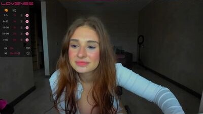 nadyayax public webcam profile photo 8