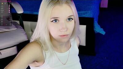 naomihita public webcam profile photo 9
