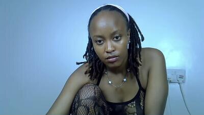 naughty_riri21 public webcam profile photo 4