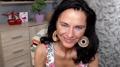 naughtyellen public webcam profile photo 5