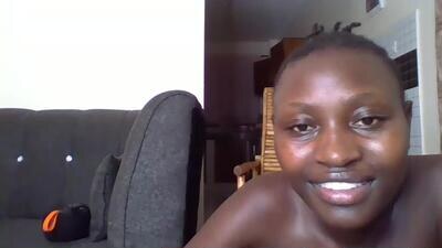 naughtyqueen12 public webcam profile photo 3