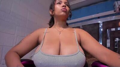 nayascarlet public webcam profile photo 7