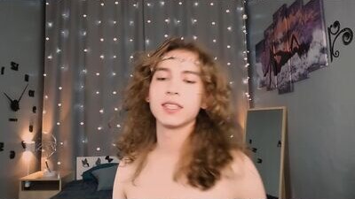 nerelis_shy public webcam profile photo 5