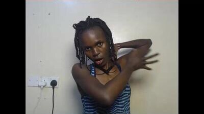 newquine public webcam profile photo 6
