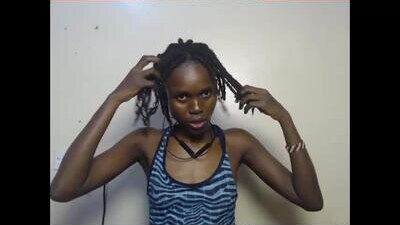 newquine public webcam profile photo 8