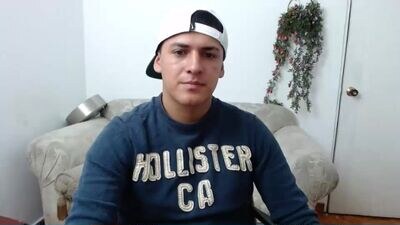 ney_22 public webcam profile photo 3