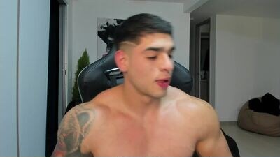 nicolasmuscle public webcam profile photo 3