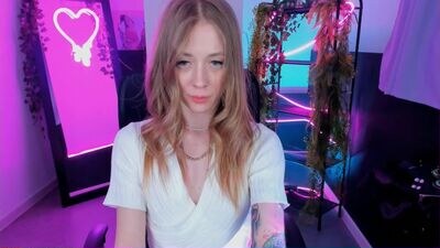 nicoleheel public webcam profile photo 3