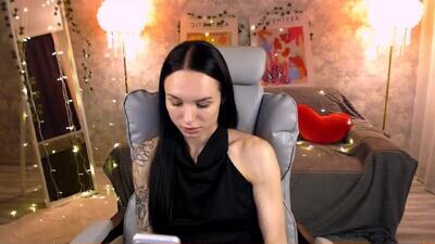 nicolemerz public webcam profile photo 2