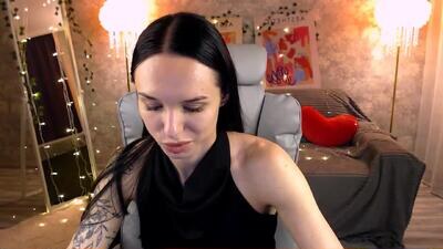 nicolemerz public webcam profile photo 3