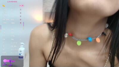 nicolle_alvarez public webcam profile photo 3