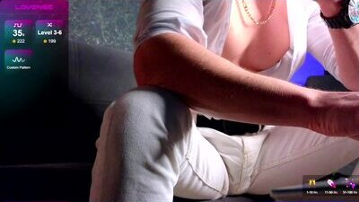 night_wwwolf public webcam profile photo 10
