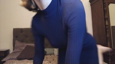 nika_red