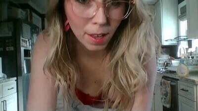 nikkib653466 public webcam profile photo 4