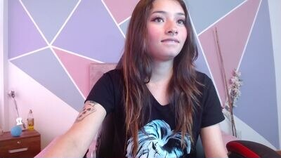 nina_wrist public webcam profile photo 2