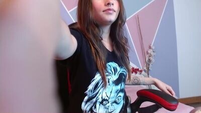 nina_wrist public webcam profile photo 3