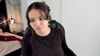 nini_solei public webcam profile photo 6