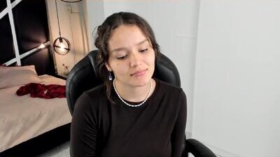 nini_solei public webcam profile photo 8