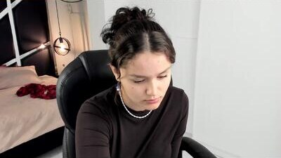 nini_solei public webcam profile photo 9