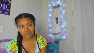 nix_brown public webcam profile photo 7