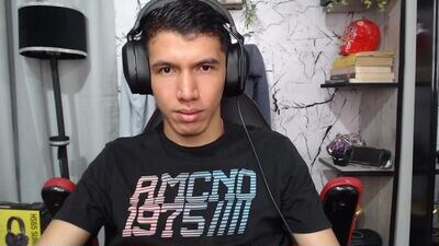 noah_89r public webcam profile photo 2