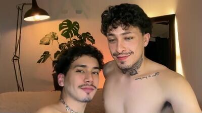 noah_and_steven public webcam profile photo 2