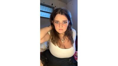 notice_marissa public webcam profile photo 3