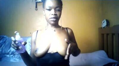 nukshypipi public webcam profile photo 8