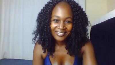 nutgal_ public webcam profile photo 3
