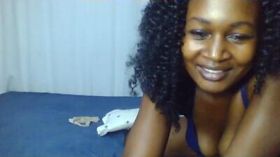 nutgal_ public webcam profile photo 8