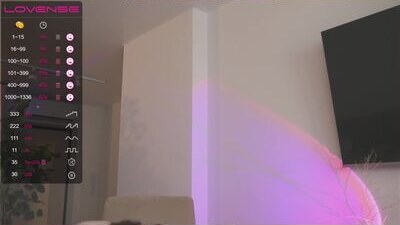 oki_dokie public webcam profile photo 10