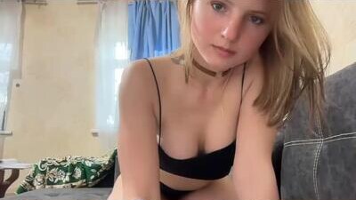 oktavia7777 public webcam profile photo 5