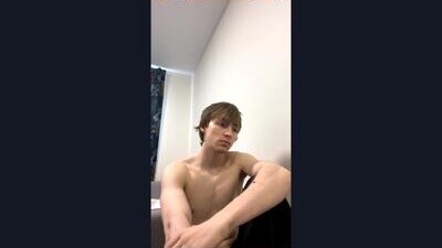 oliver592621 public webcam profile photo 10