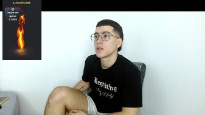 oliversaint__ public webcam profile photo 2